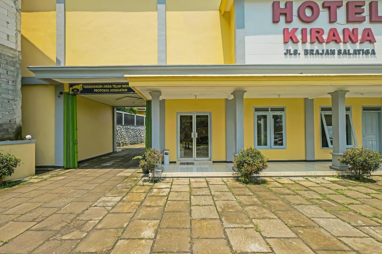 Oyo 92483 Hotel Kirana 살라티가 외부 사진