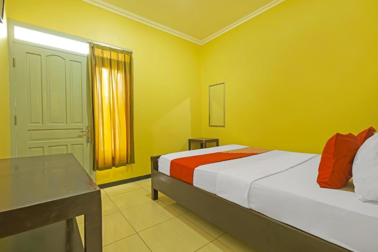 Oyo 92483 Hotel Kirana 살라티가 외부 사진