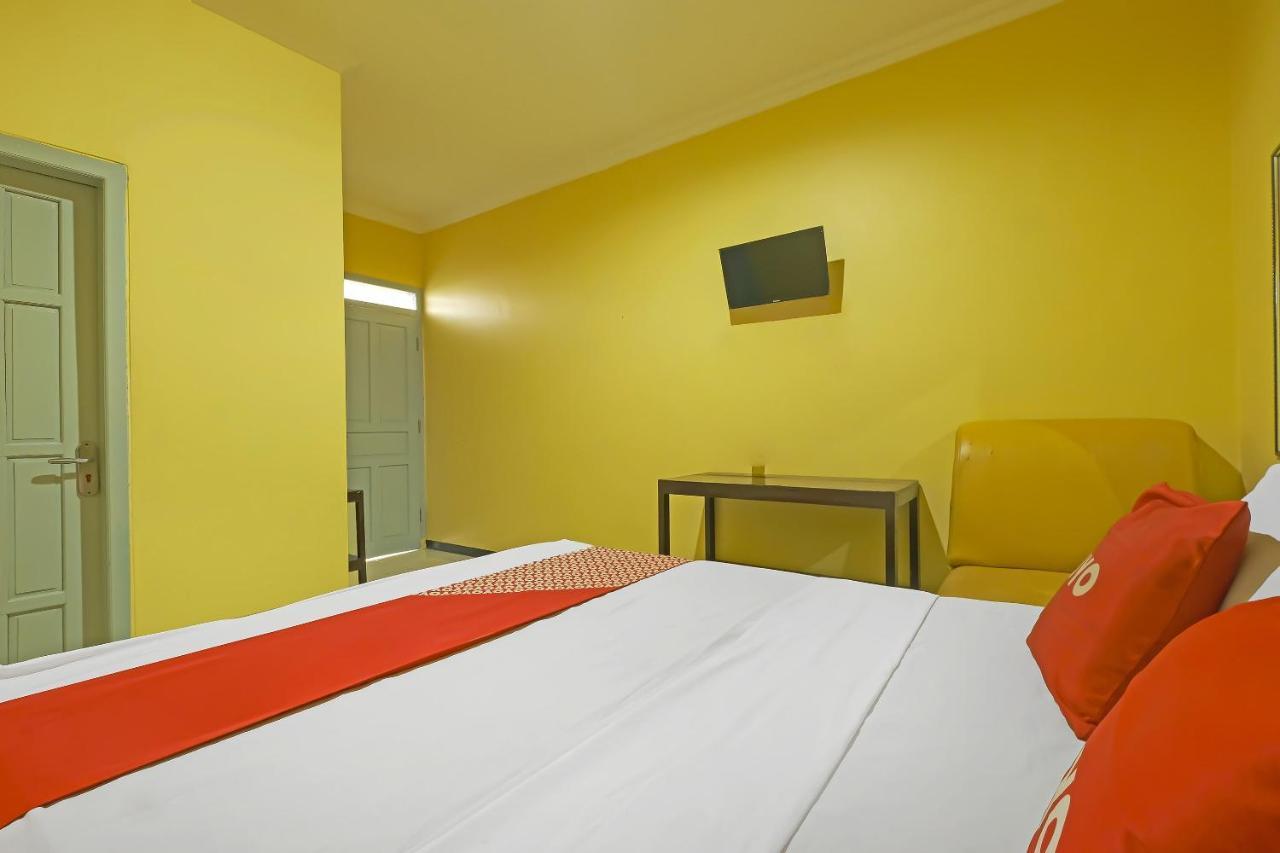 Oyo 92483 Hotel Kirana 살라티가 외부 사진
