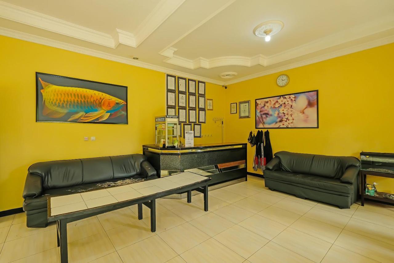 Oyo 92483 Hotel Kirana 살라티가 외부 사진